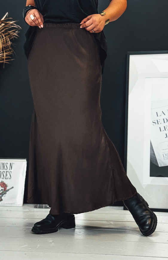 Brown Satin Slip Skirt with Long-Sleeve Top and Leather Boots — Boho Winter Outfits