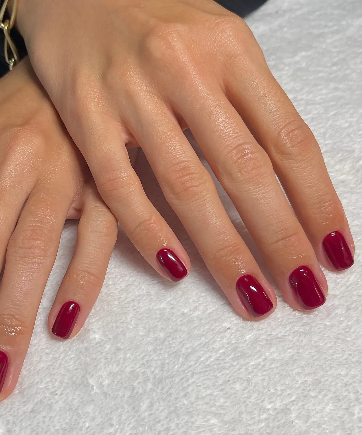 Glossy Cranberry Red Squoval Nails — Short Winter Gel Nails