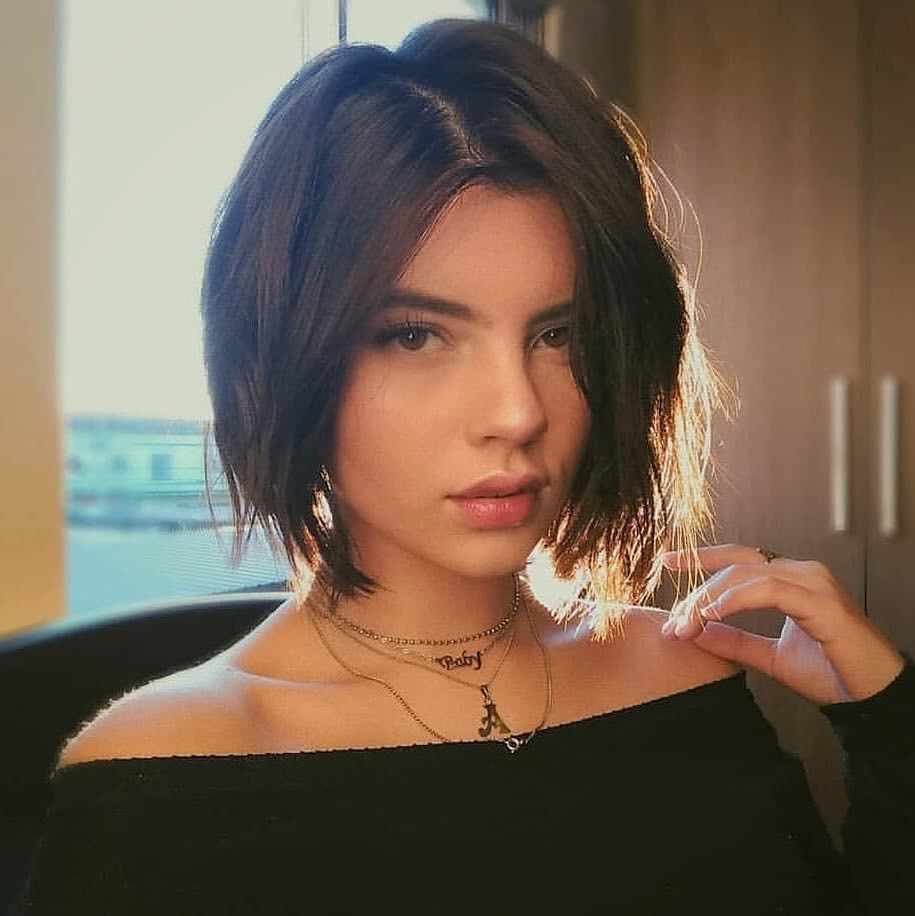 Visual Idea — Winter Hairstyles for Short Hair