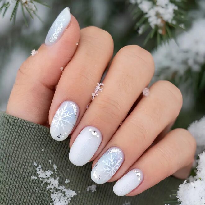 Glossy With Glitter And Shimmer Accents Visual Idea Glossy With Glitter And Shimmer Accents Visual Idea β Winter Squoval Nails
