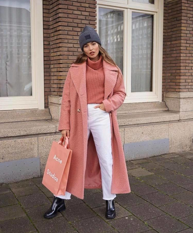 Playful Pink Layers: Teddy Coat Over Matching Turtleneck and White Jeans Playful Pink Layers: Teddy Coat Over Matching Turtleneck and White Jeans β Comfy Winter Outfits