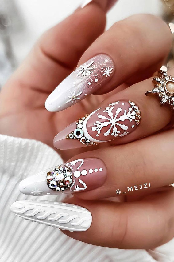 Long Stiletto White Knit & Snowflakes — Sweater Nails