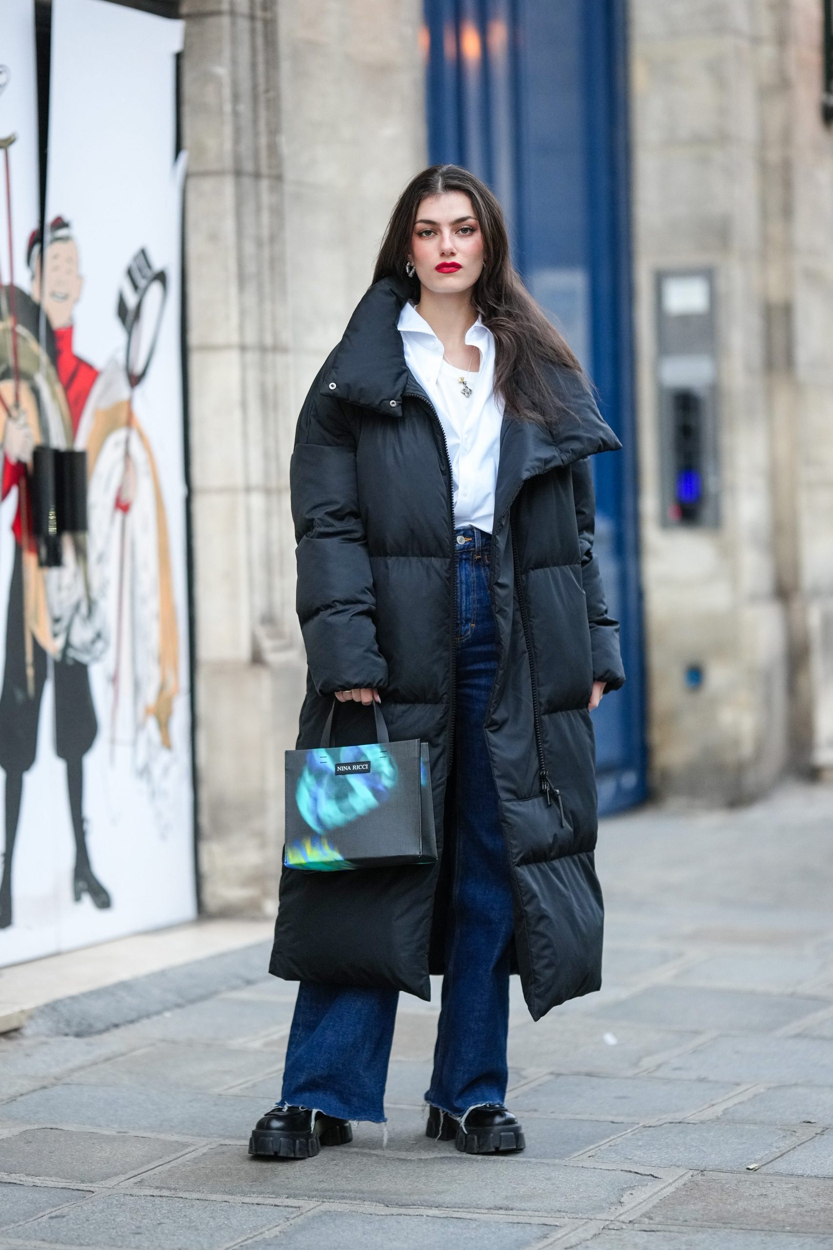 Classic Long Black Puffer Coat With Wide-Leg Jeans — Long Puffer Coat Outfits