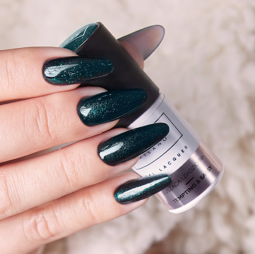 Glossy With Dense Fine Glitter Visual Idea — Dark Green Winter Nails