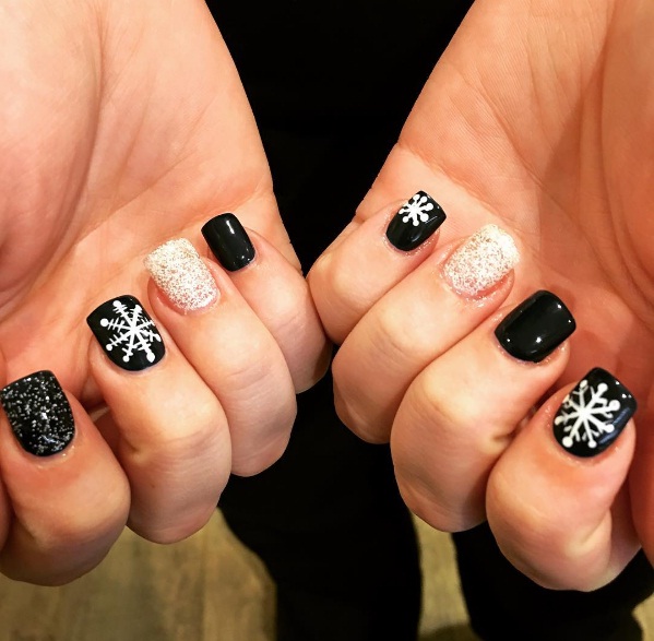 Black with Crisp White Snowflake Stamping — Winter Black Nails