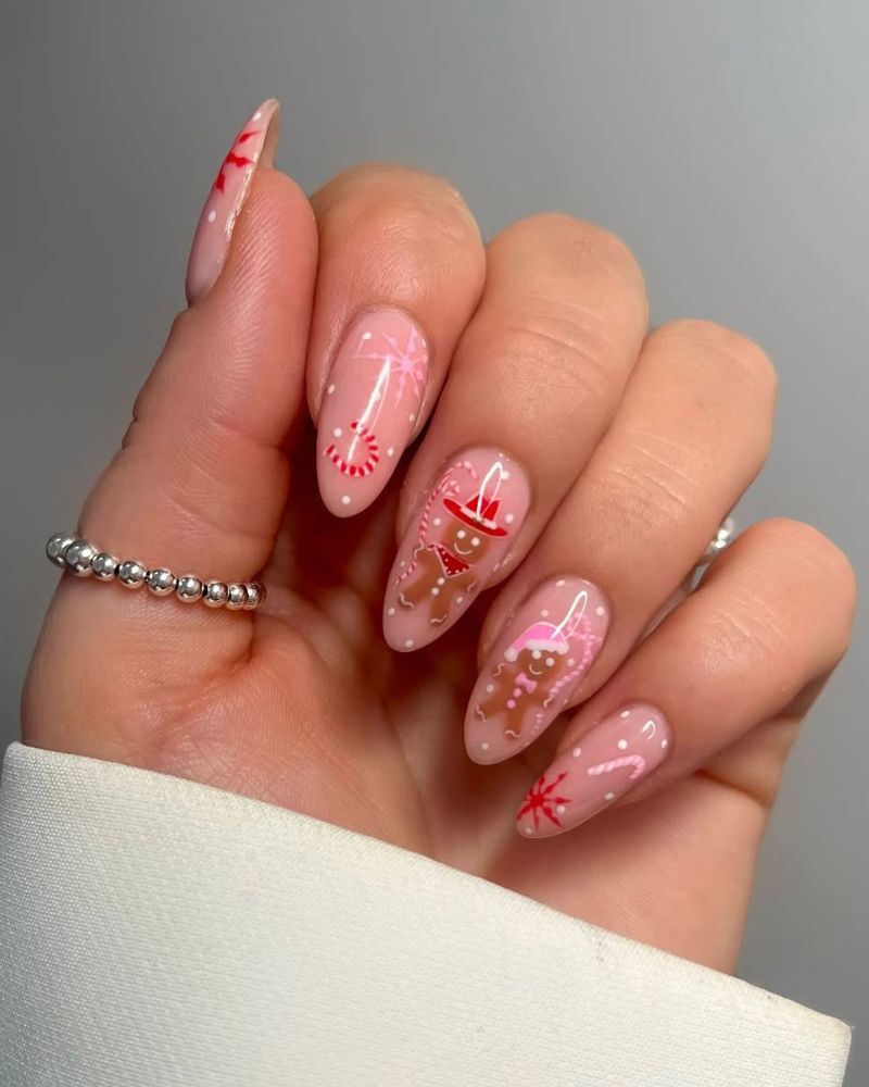 One Hand Visual Idea One Hand Visual Idea β Christmas Nails for Teens 2026