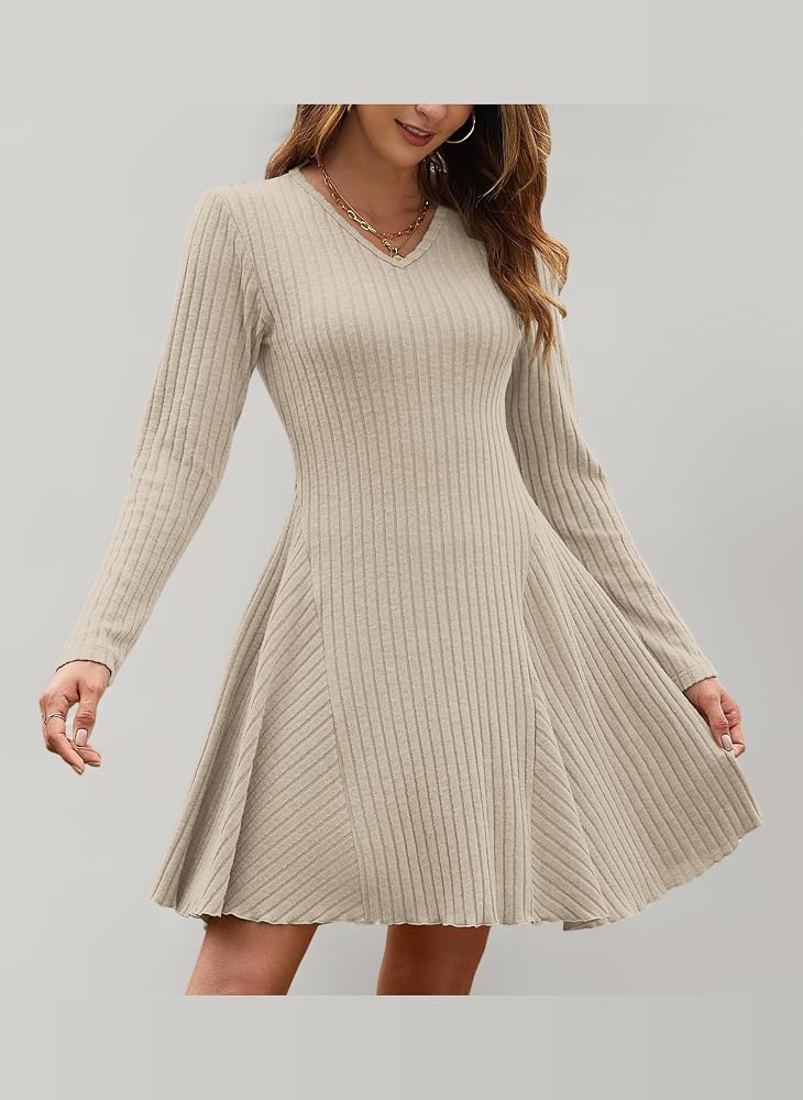 Navy Knit Dress with Flared Sleeves and Striped Scarf Navy Knit Dress with Flared Sleeves and Striped Scarf β Winter Dress Outfits