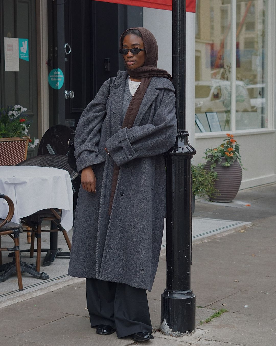 Oversized Grey Wool Coat with Wide-Leg Trousers Oversized Grey Wool Coat with Wide-Leg Trousers β Warm Winter Outfits