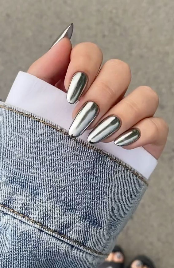 Visual Idea Visual Idea β Silver Chrome Nails
