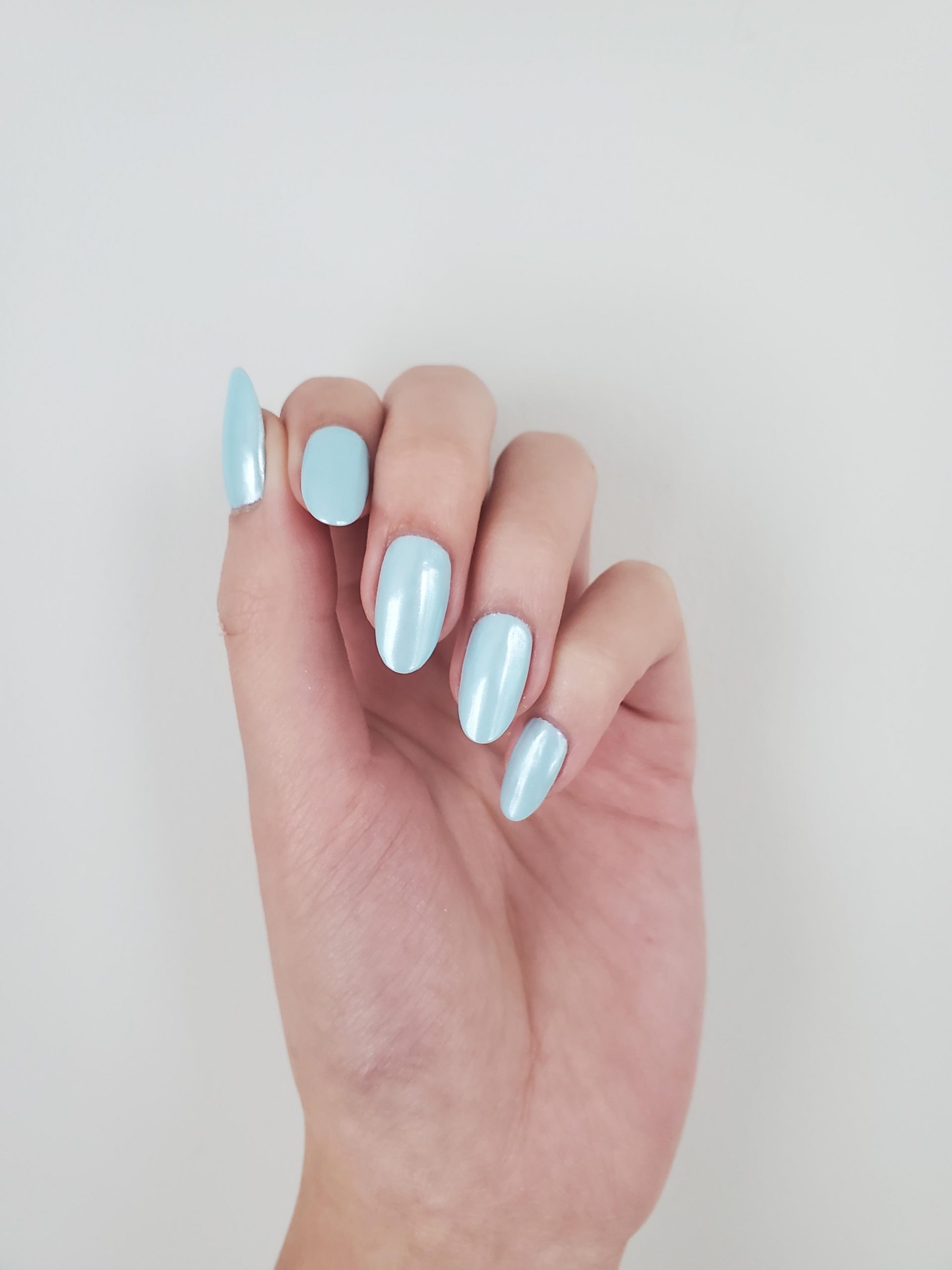 Pale Icy Blue Subtle Chrome Nails Pale Icy Blue Subtle Chrome Nails β Winter Chrome Nails