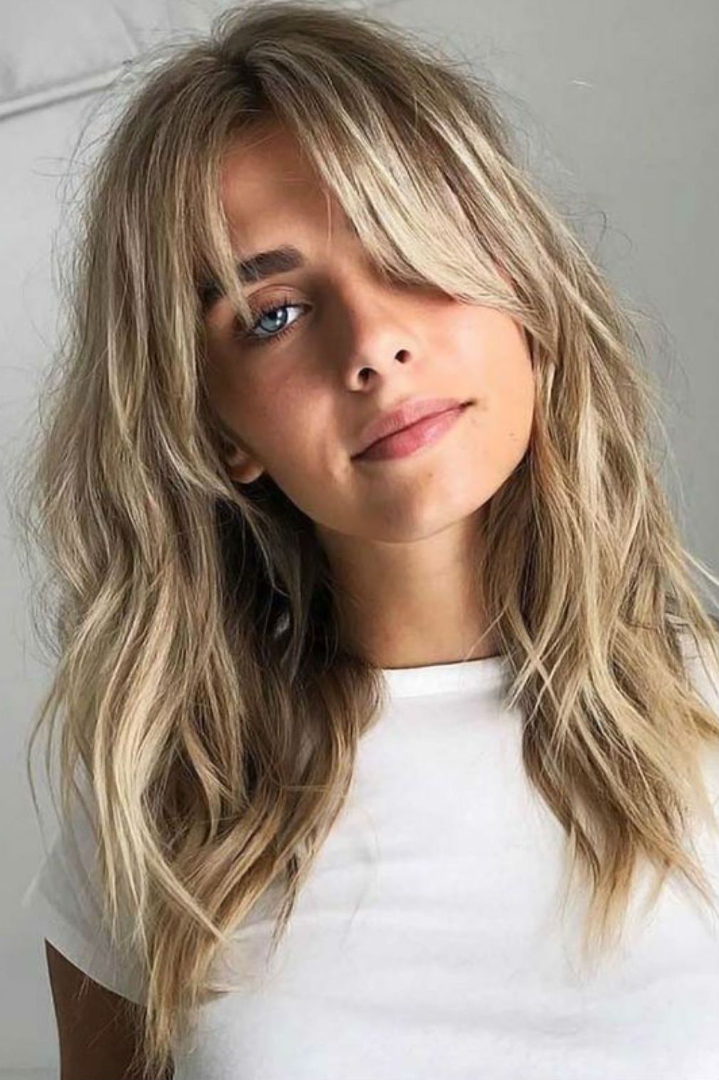 Ash Blonde Layered Lob with Air-Dried Waves Ash Blonde Layered Lob with Air-Dried Waves β Winter Haircuts for Women