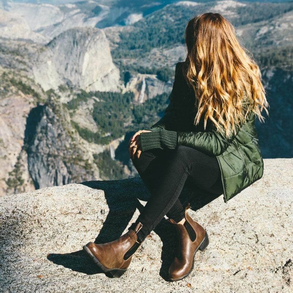 Plaid Trousers and Turtleneck with Black Chelsea Boots Plaid Trousers and Turtleneck with Black Chelsea Boots β Chelsea Boots Outfits