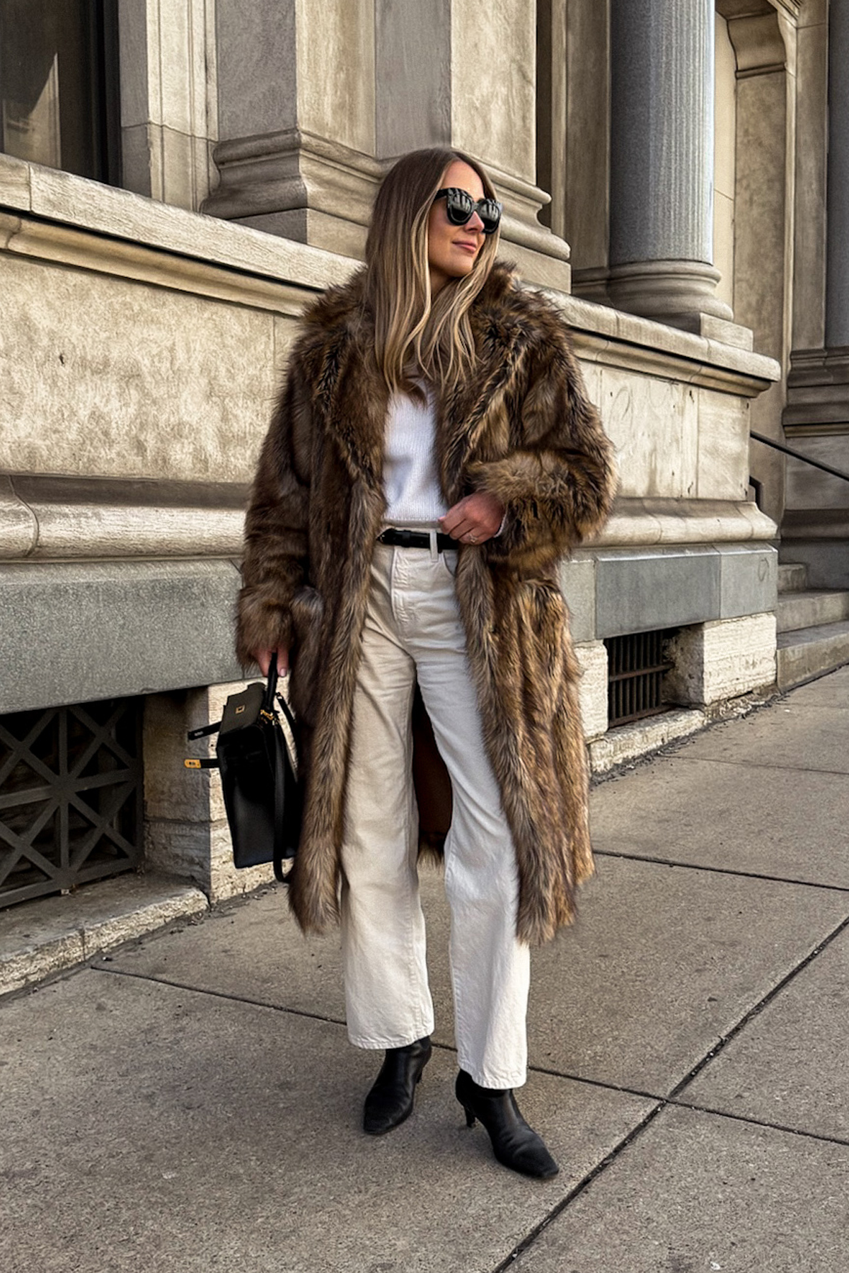 Statement Faux Fur Coat for Cozy Daywear Statement Faux Fur Coat for Cozy Daywear β Classy Winter Outfits