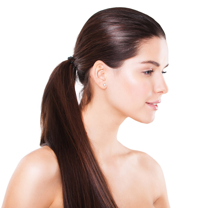 Sleek Shoulder-Length Ponytail — Winter Ponytail Hairstyles