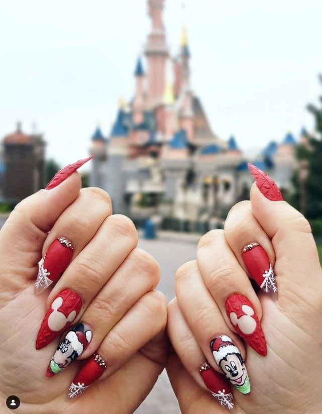 Mickey Santa Hat Stiletto Nails Mickey Santa Hat Stiletto Nails β Disney Christmas Nails 2026