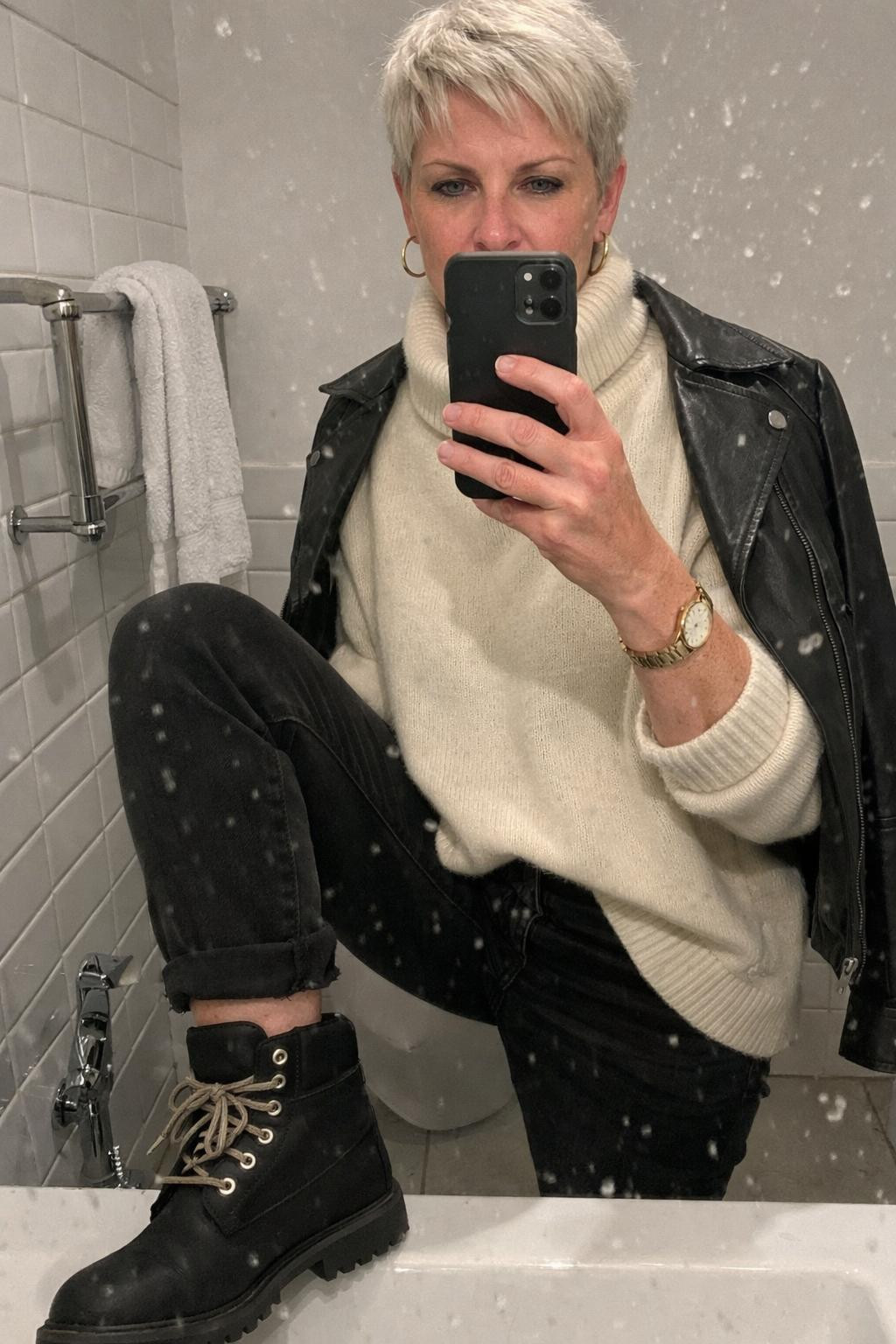 Turtleneck and Leather Jacket: Classic Combination with Black Boots — Timberland Boots Outfits