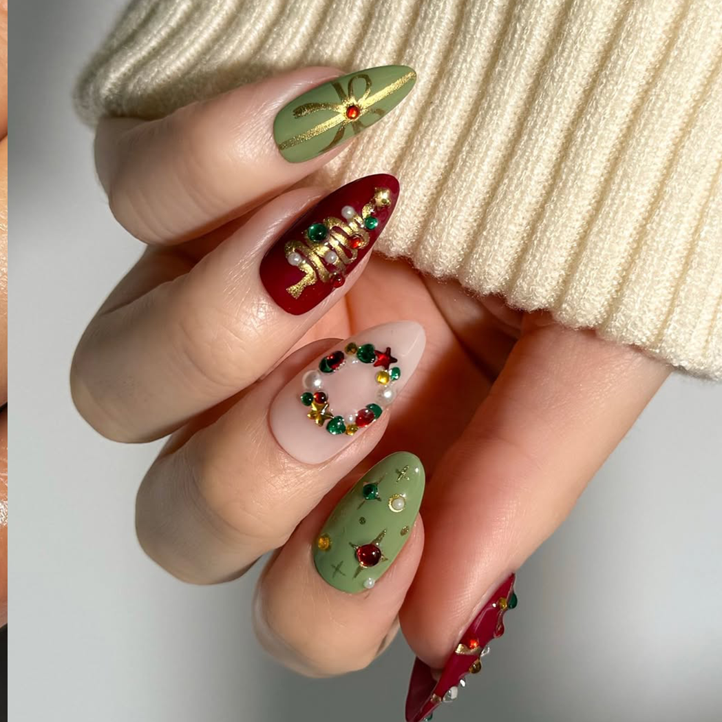 Glossy And Matte Visual Idea Glossy And Matte Visual Idea β Christmas Nails for Teens 2026
