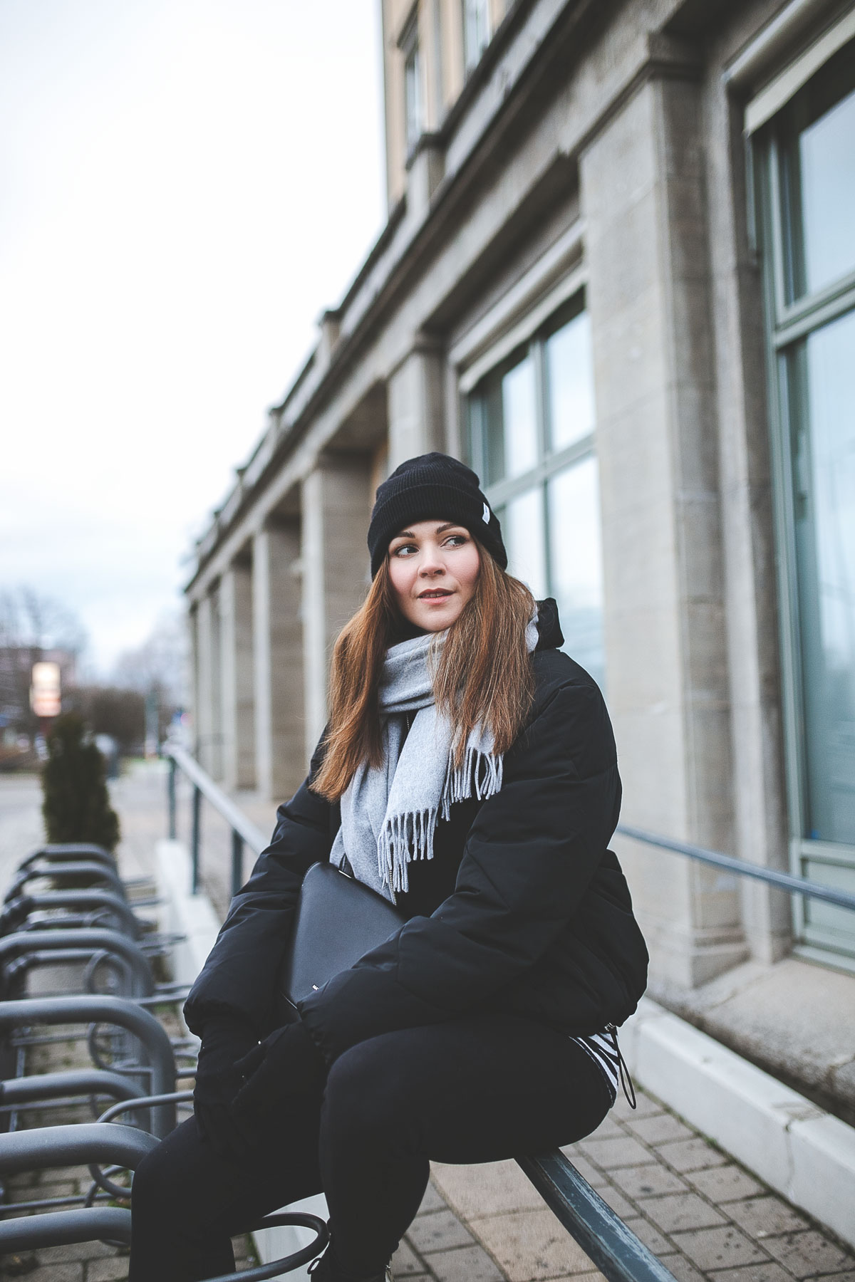 Puffer Jacket, Beanie, and Scarf for Outdoor Warmth Puffer Jacket, Beanie, and Scarf for Outdoor Warmth β Scandinavian Winter Outfits