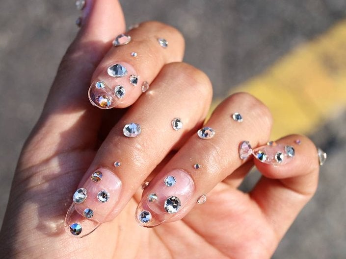 Long Stiletto Minimalist Single Rhinestones Long Stiletto Minimalist Single Rhinestones β Winter Rhinestone Nails