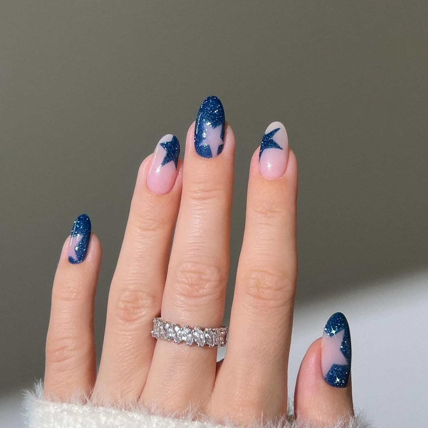 Navy Glitter Star Cutout Oval Nails — Cozy Winter Nails