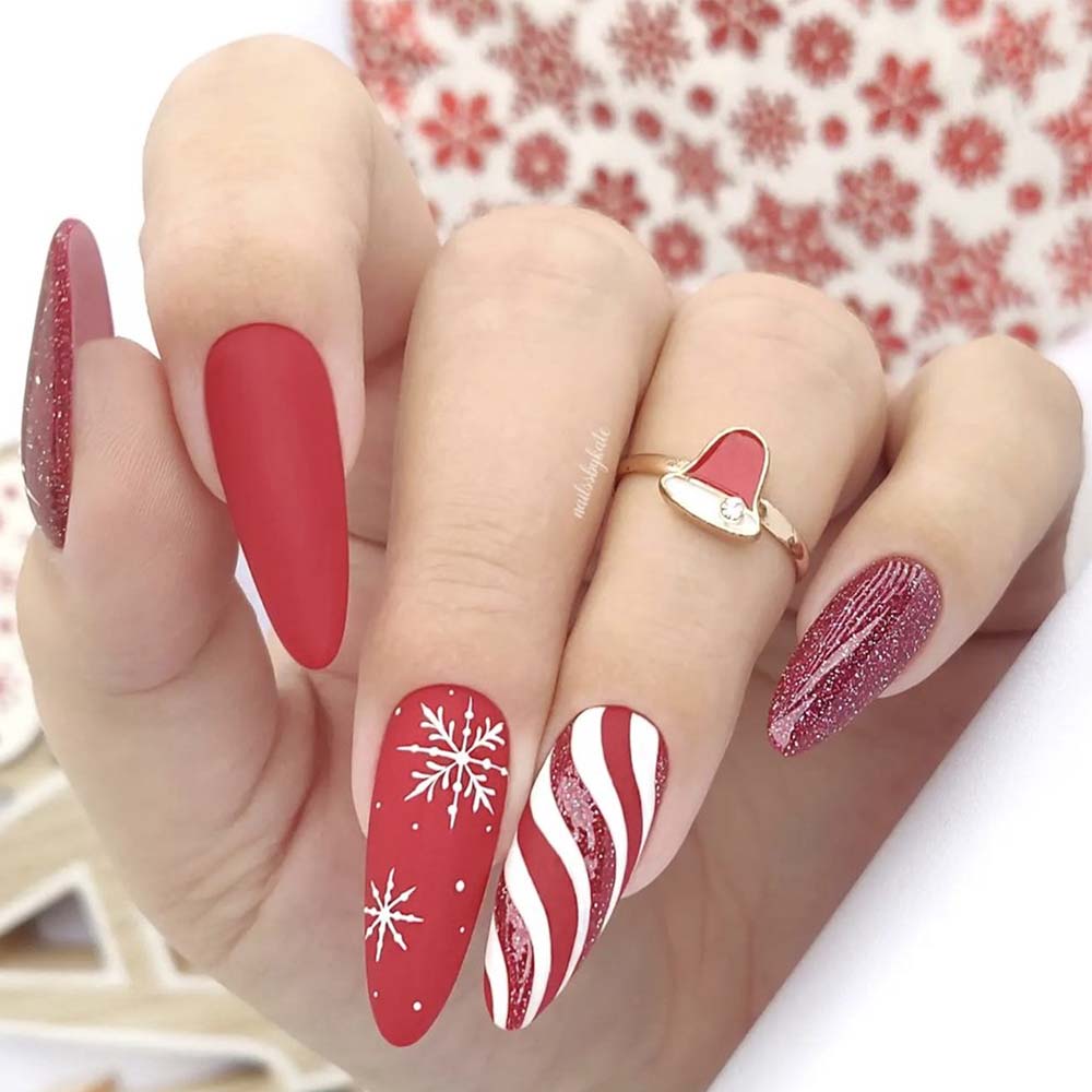 Precise Application Clean Lines Visual Idea Precise Application Clean Lines Visual Idea β Christmas Stiletto Nails 2026