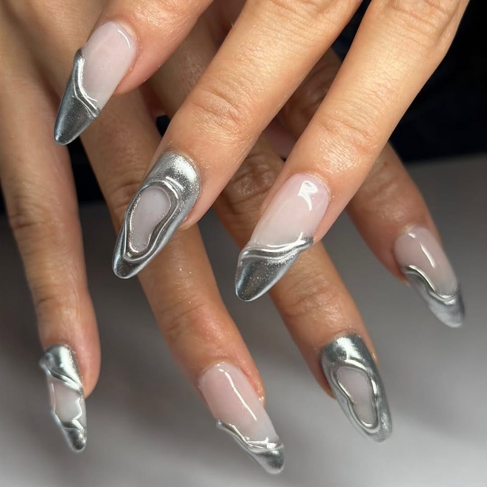 Wavy 3D Silver Chrome Almond Nails Wavy 3D Silver Chrome Almond Nails β Silver Chrome Nails