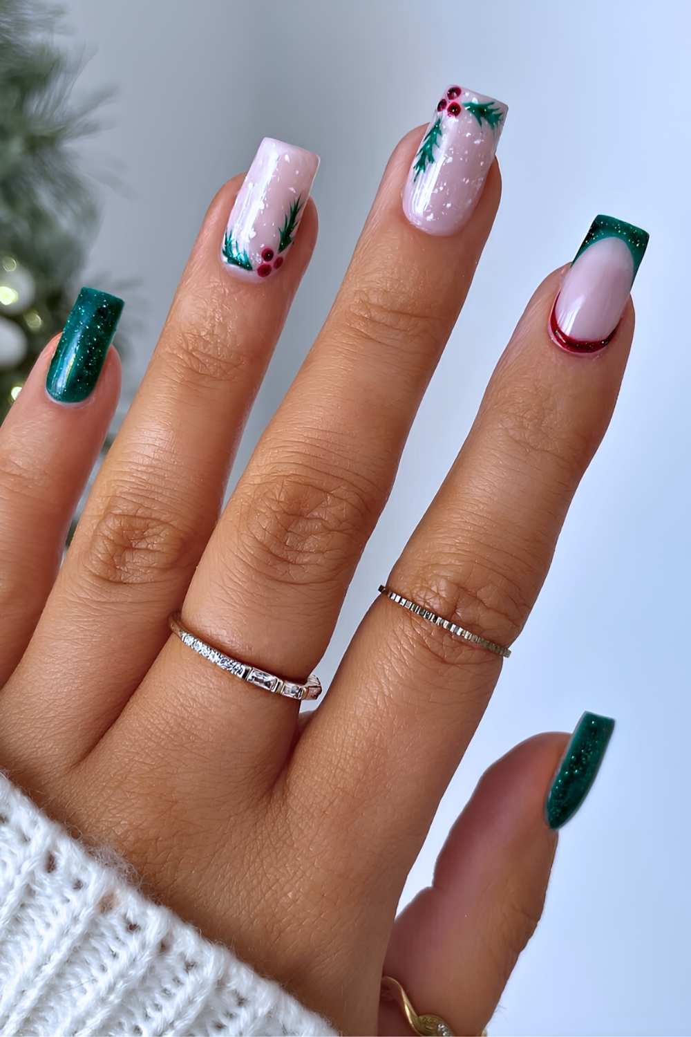 One Hand Medium Shot Visual Idea One Hand Medium Shot Visual Idea β Red and Green Christmas Nails 2026