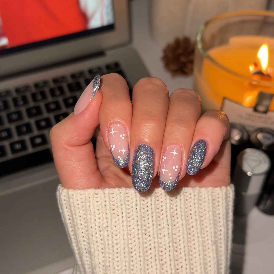 Glitter OmbrΓ© Tips with Star Accents Glitter OmbrΓ© Tips with Star Accents β Long Winter Almond Nails