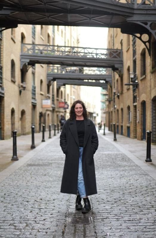 Longline Grey Coat: Timeless London Street Style — London Winter Outfits