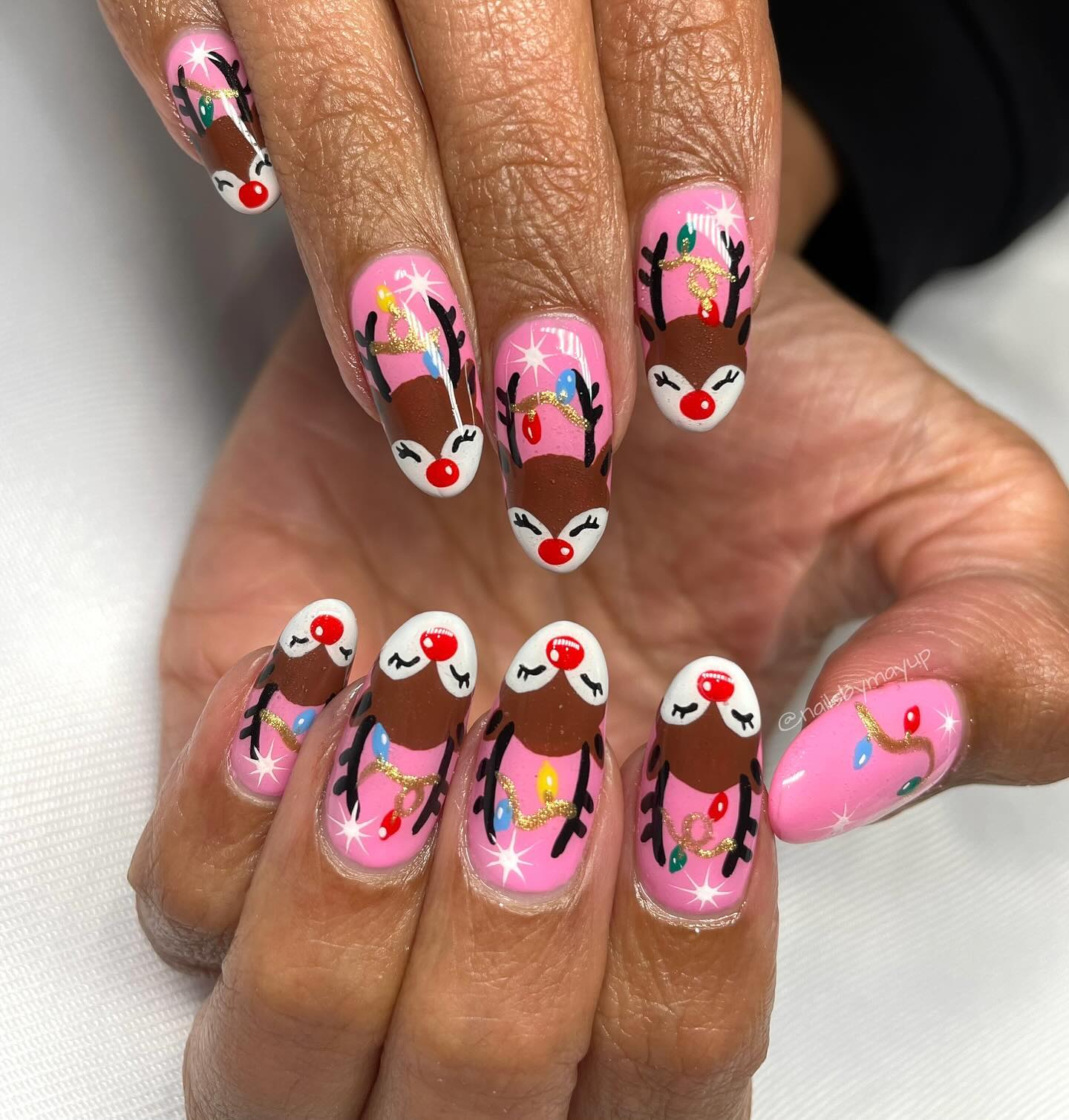 Detailed Hand-Painted Art Visual Idea Detailed Hand-Painted Art Visual Idea β Christmas Nail Art 2026