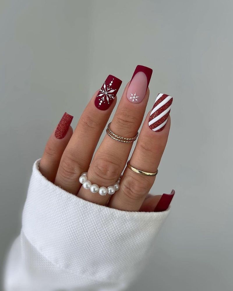 Classic Christmas Candy Cane Coffin Nails Classic Christmas Candy Cane Coffin Nails β Short Christmas Coffin Nails 2026