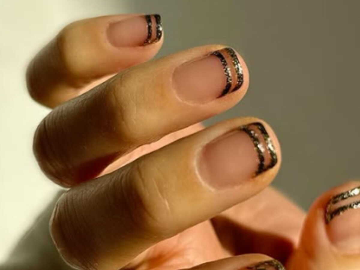 Black Silver Glitter Double French Tip Nails — Short Winter Nails