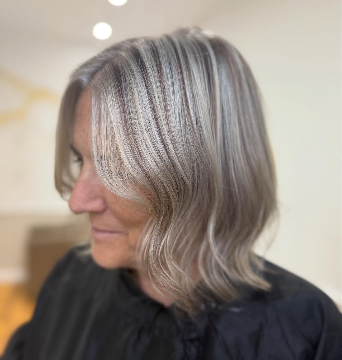Ash Blonde Bob With Side Fringe Ash Blonde Bob With Side Fringe β Winter Haircuts for Square Faces