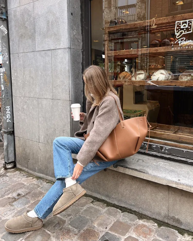 Effortless Casual: Taupe Ugg Slippers with Textured Jacket Effortless Casual: Taupe Ugg Slippers with Textured Jacket β Ugg Slippers Outfits