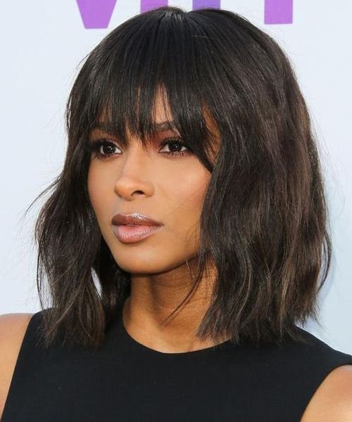 Shoulder-Length Waves With Side-Swept Bangs Shoulder-Length Waves With Side-Swept Bangs β Winter Natural Hairstyles