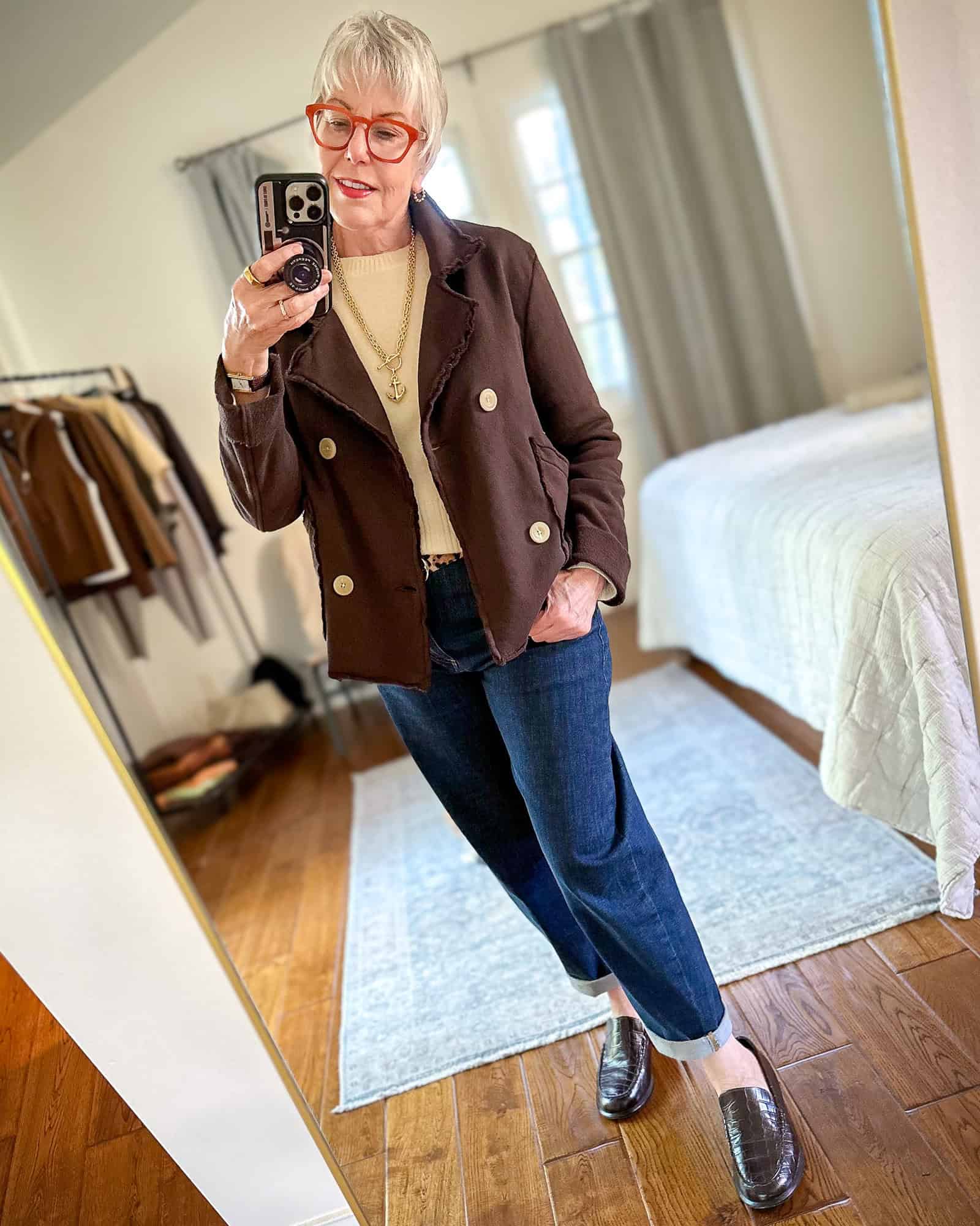 Brown Peacoat with Cream Sweater and Wide-Leg Jeans Brown Peacoat with Cream Sweater and Wide-Leg Jeans β Peacoat Outfits