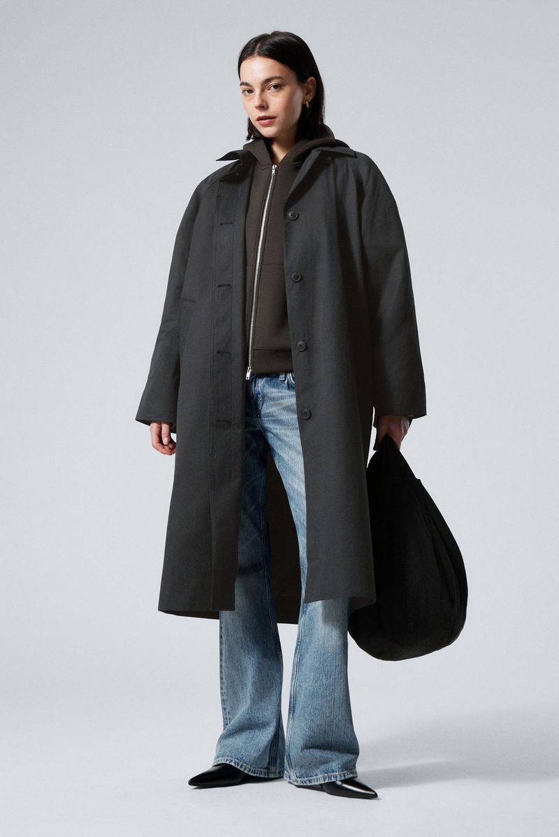 Grey Oversized Car Coat with Hoodie and Flared Jeans — Car Coat Outfits