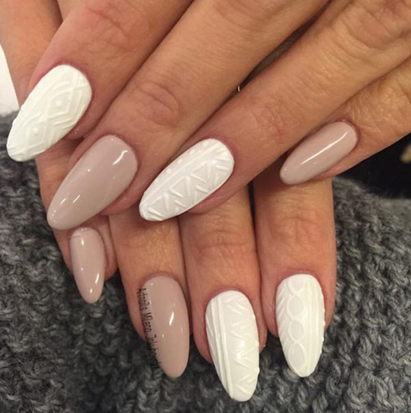 Medium Almond White Beige Knit — Sweater Nails