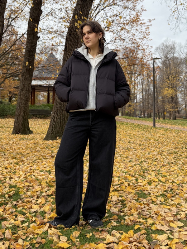 Grey Hoodie Under Black Puffer Jacket with Wide-Leg Jeans — Hoodie Outfits