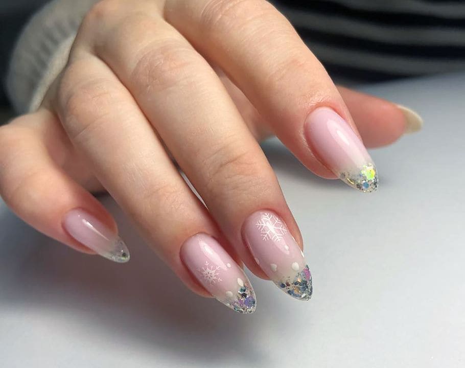 Glossy Glitter Visual Idea Glossy Glitter Visual Idea β Winter Party Nails