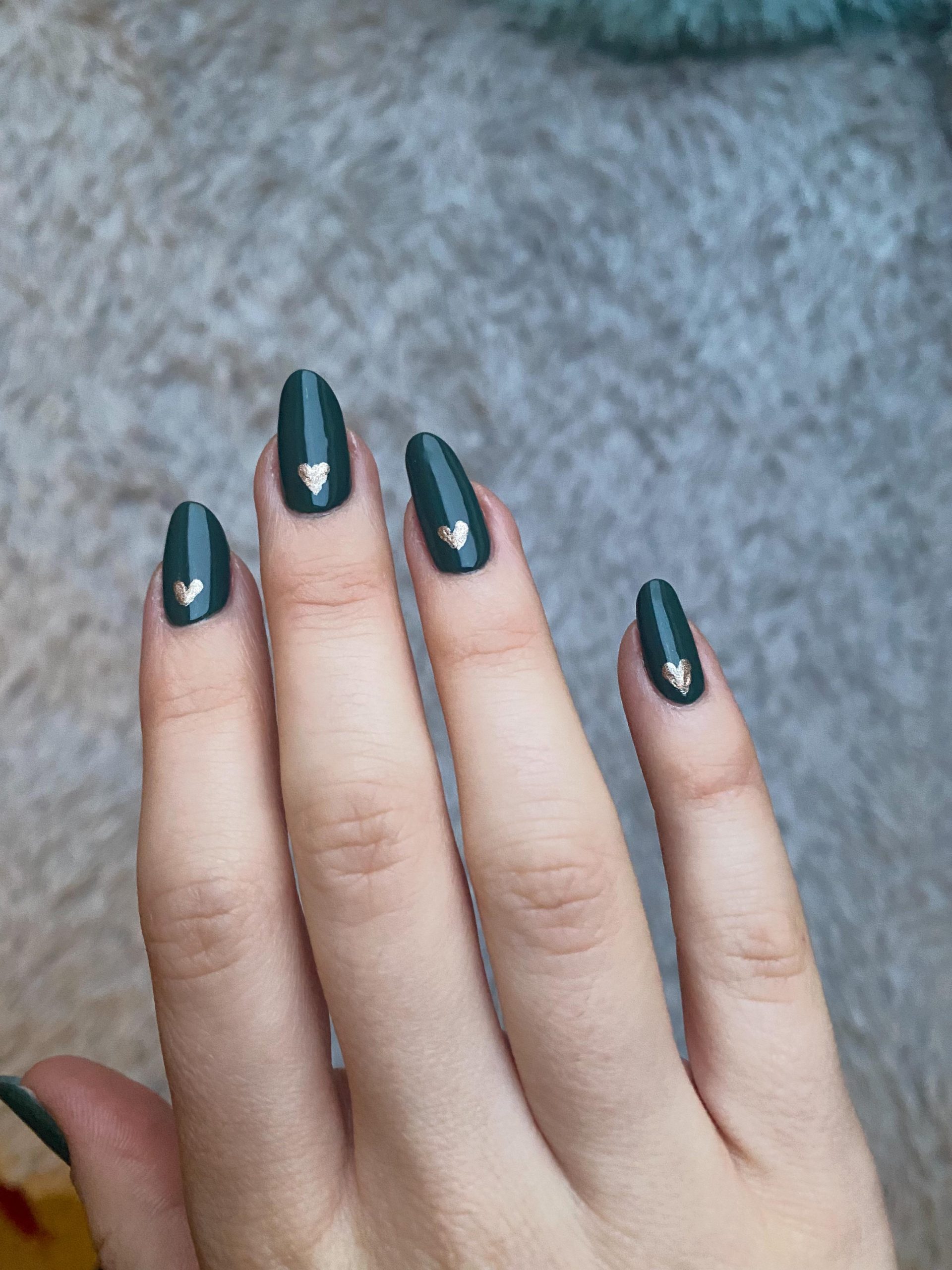 Small Gold Hearts On Accent Nails Visual Idea — Dark Green Winter Nails
