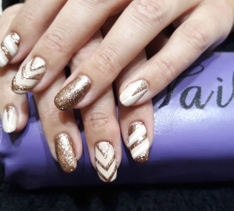 Glitter Glossy Visual Idea Glitter Glossy Visual Idea β New Years Nail Colors 2027