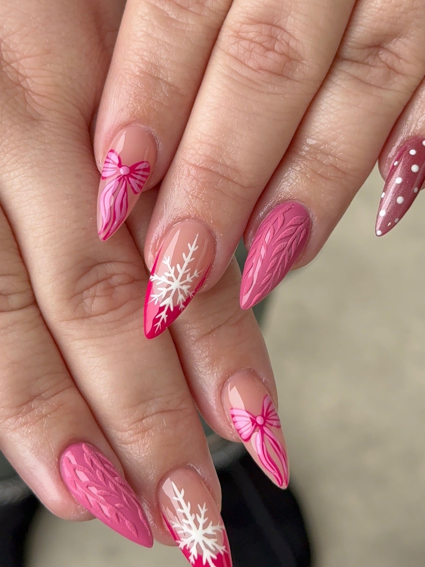 Winter Visual Idea Winter Visual Idea β Winter Bow Nails