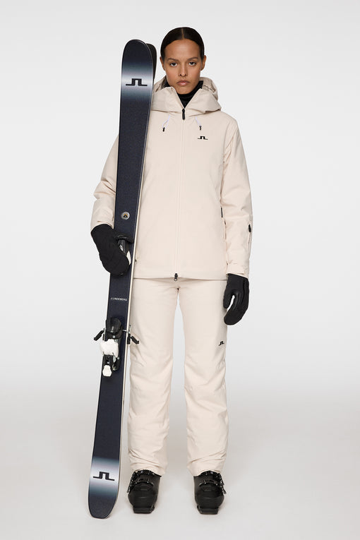 Minimalist Beige Ski Suit for a Sleek Look Minimalist Beige Ski Suit for a Sleek Look — Ski Outfits