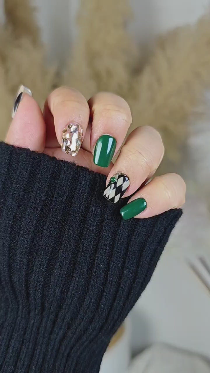 Deep Green Checkered Gold Glitter Coffin Nails Deep Green Checkered Gold Glitter Coffin Nails β Short Christmas Coffin Nails 2026