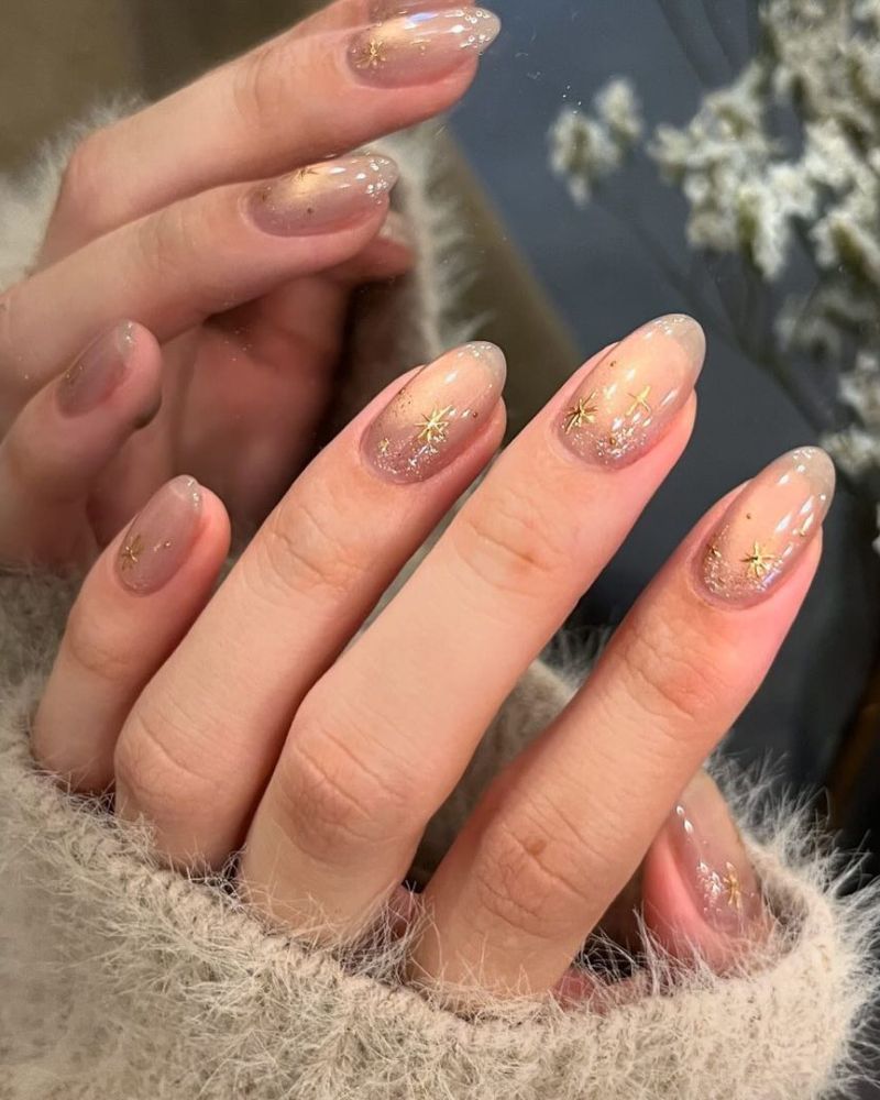 Subtle Ombre Gold Star Glitter — Simple Winter Nails