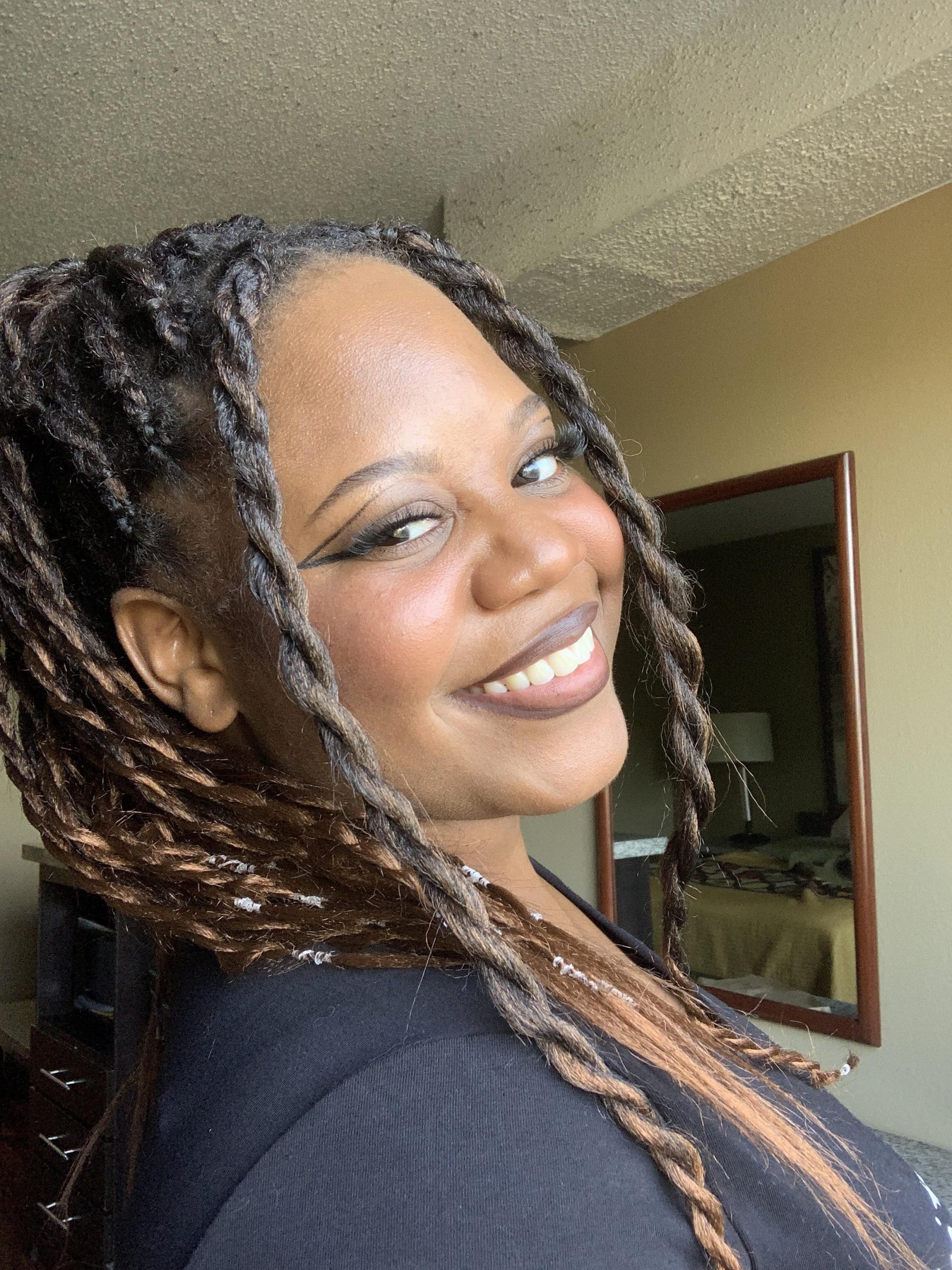 Wavy Thick Twists with Blonde Highlights — Winter Twist Hairstyles