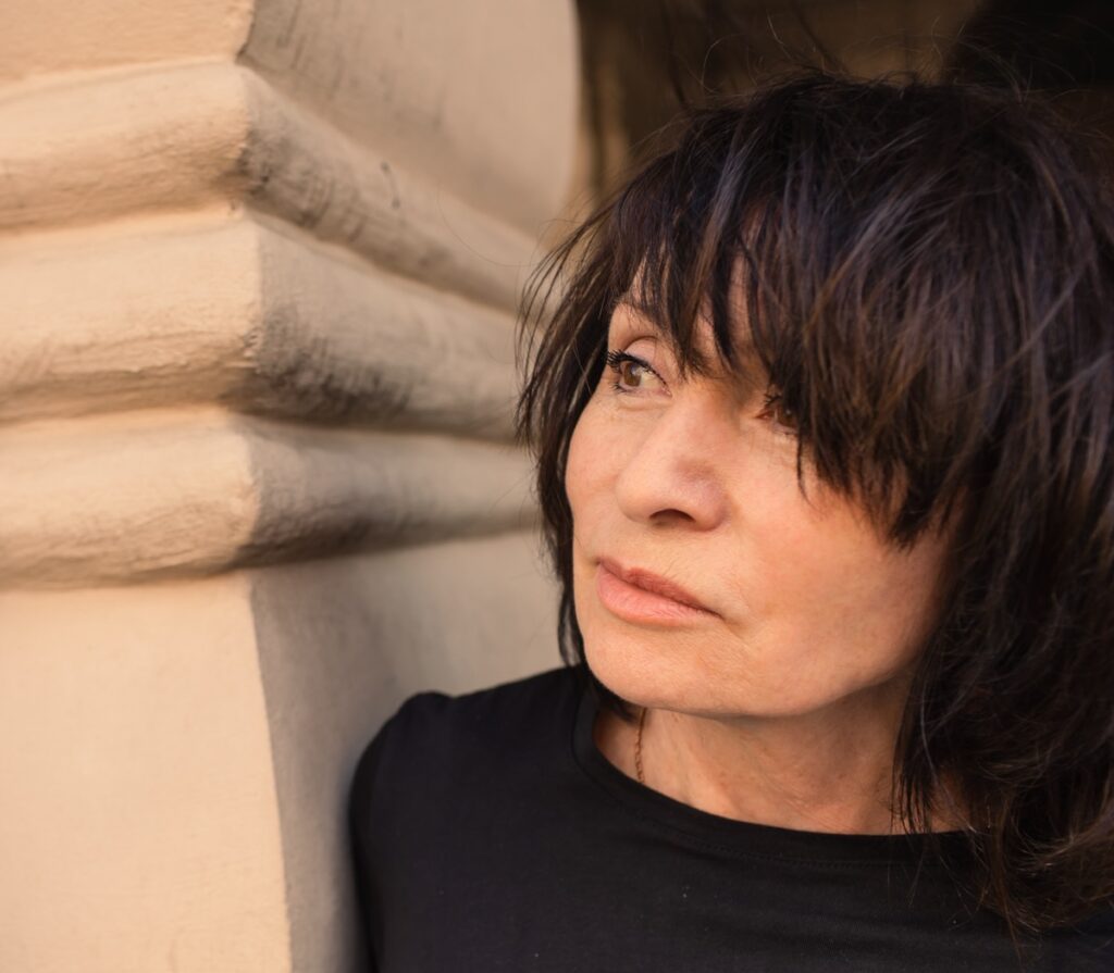 Wavy Grey Bob With Darker Undertones — Winter Haircuts for Women Over 60
