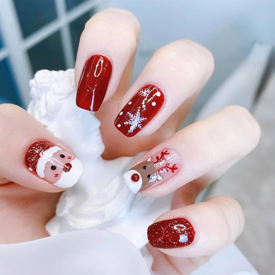 Painted Designs Some Glitter Visual Idea Painted Designs Some Glitter Visual Idea β Christmas Acrylic Nails 2026