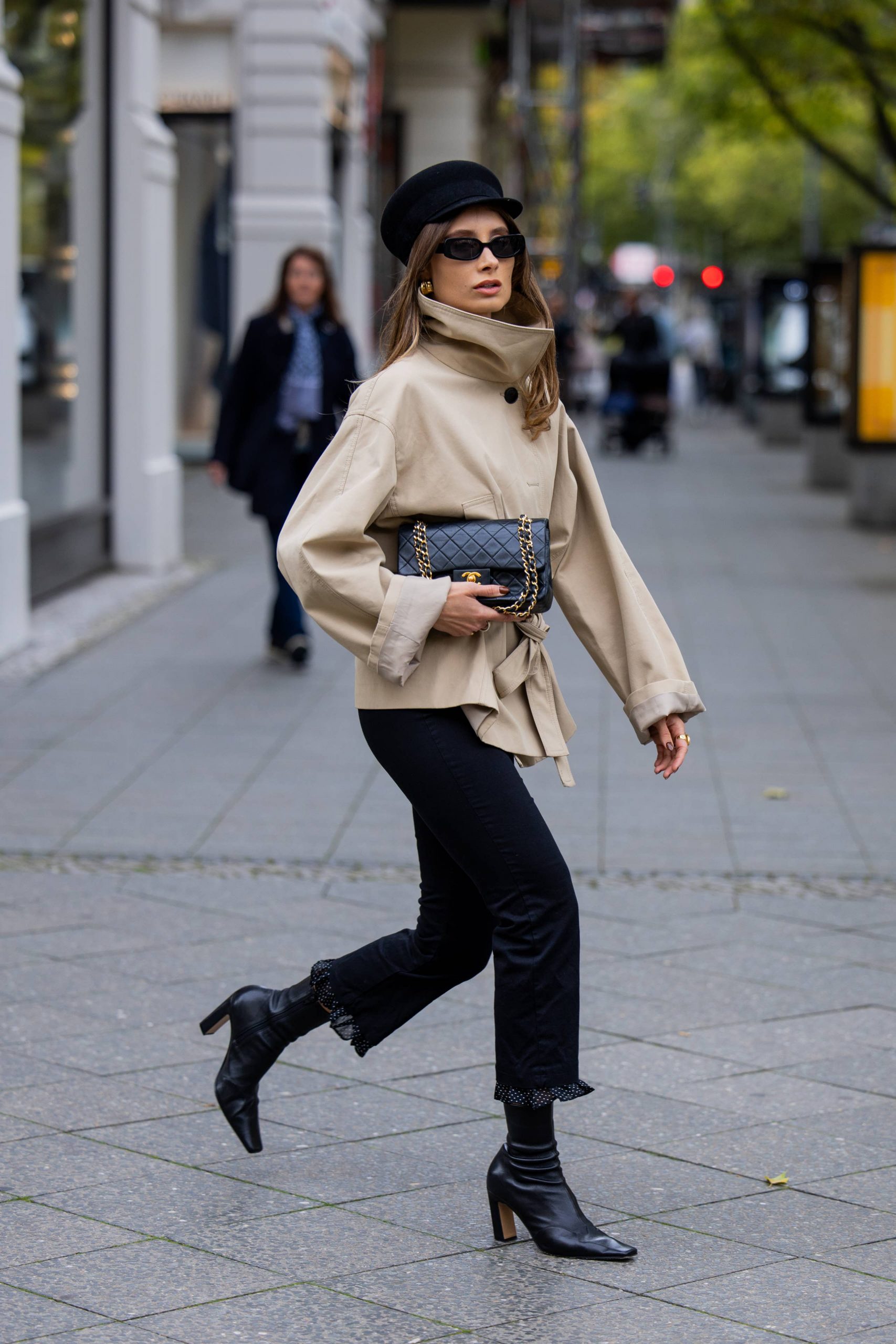 Chic Layering: Beige Jacket and Black Jeans with Heeled Ankle Boots Chic Layering: Beige Jacket and Black Jeans with Heeled Ankle Boots β Ankle Boots Outfits
